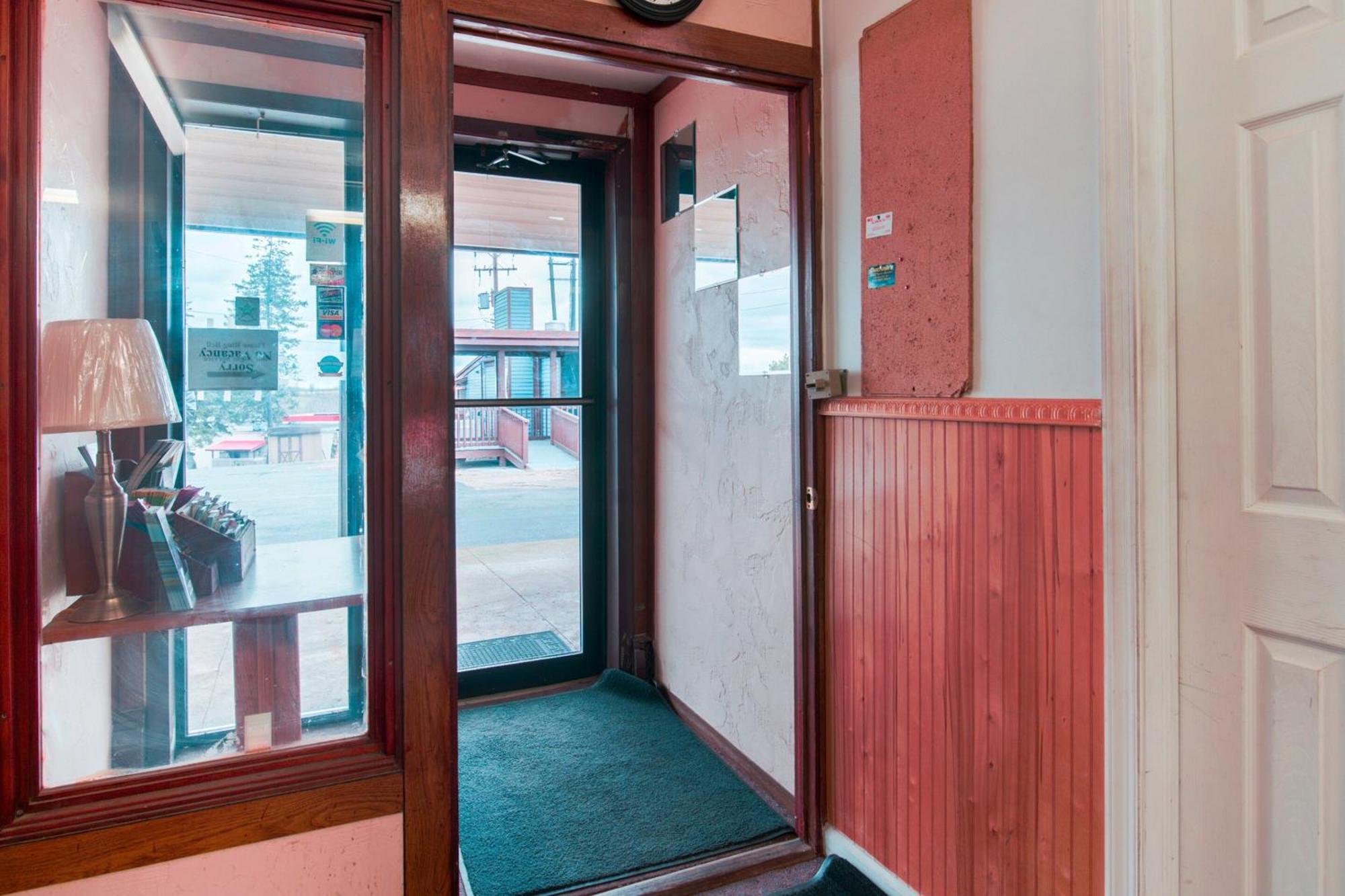 Oyo Hotel Dalton Pa I-81 Craig Екстер'єр фото