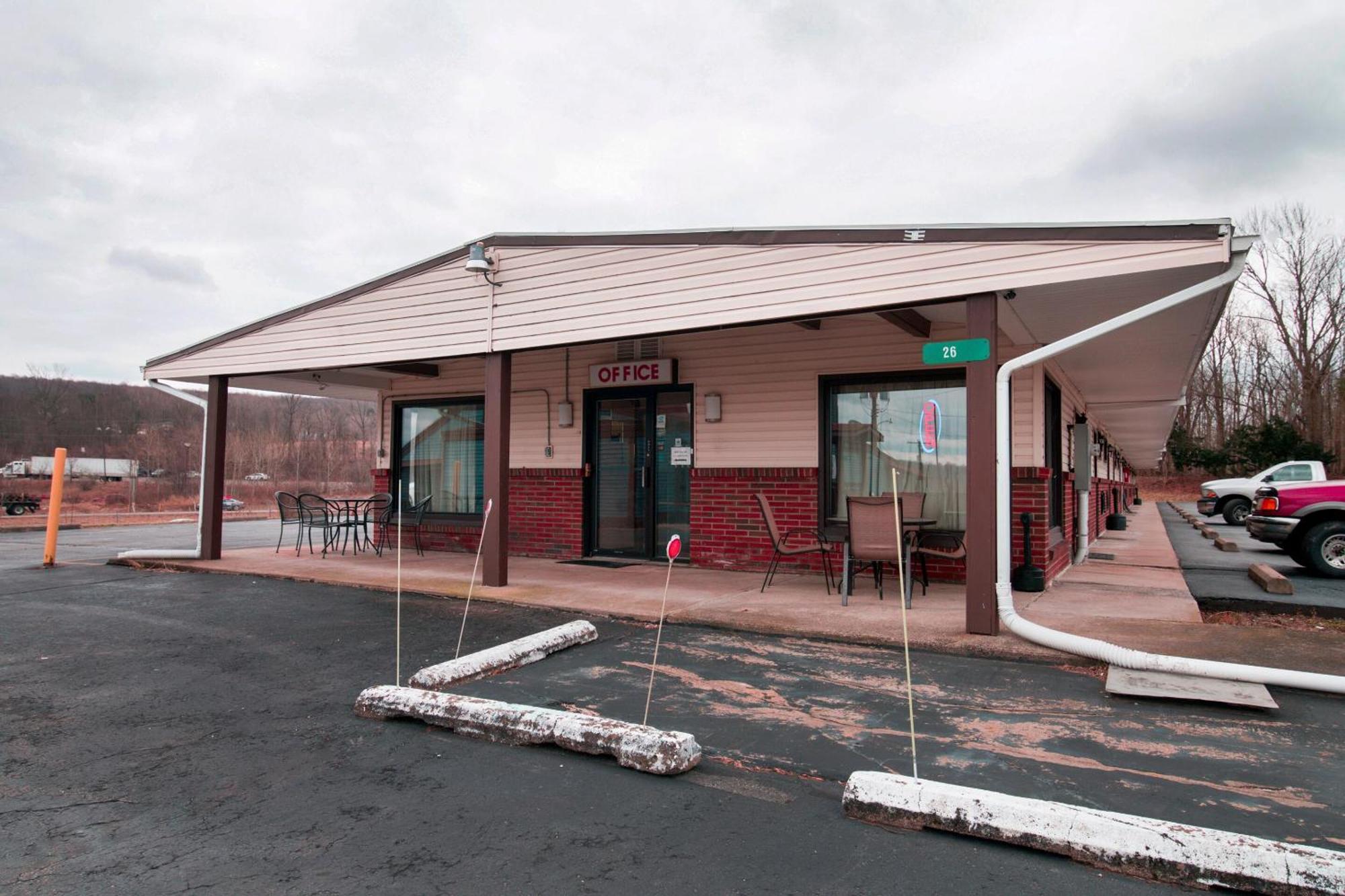 Oyo Hotel Dalton Pa I-81 Craig Екстер'єр фото
